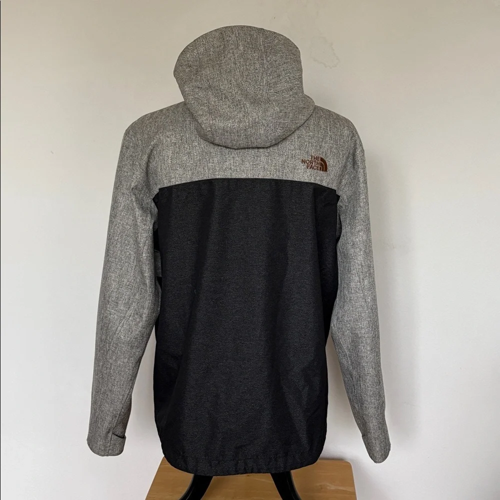 The North Face Millerton Gray and Black Performance Jacket Size XL